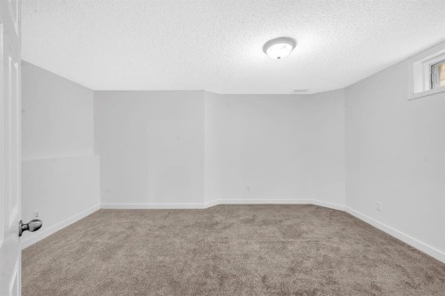 16218 Shawbrooke Road Sw, Calgary, AB - Indoor Photo Showing Other Room