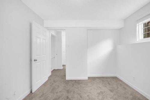 16218 Shawbrooke Road Sw, Calgary, AB - Indoor Photo Showing Other Room
