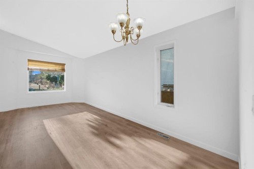 16218 Shawbrooke Road Sw, Calgary, AB - Indoor Photo Showing Other Room