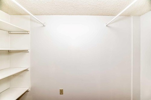 307 Huntridge Road Ne, Calgary, AB - Indoor With Storage