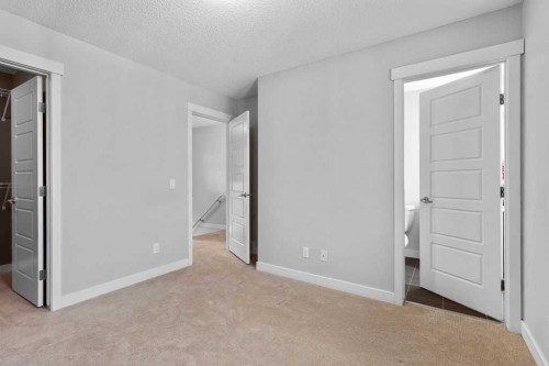 346 Covecreek Circle Ne, Calgary, AB - Indoor Photo Showing Other Room