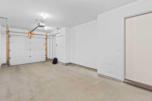 346 Covecreek Circle Ne, Calgary, AB - Indoor Photo Showing Garage