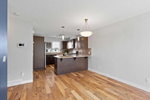 346 Covecreek Circle Ne, Calgary, AB - Indoor Photo Showing Kitchen