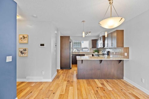 346 Covecreek Circle Ne, Calgary, AB - Indoor Photo Showing Kitchen