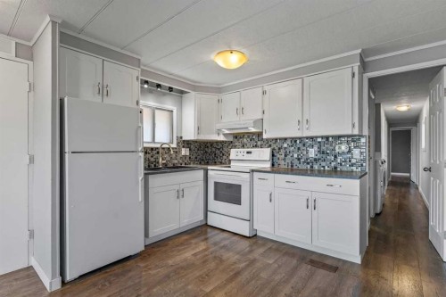 113 Sunset Way Ne, High River, AB 