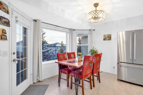 60 Tuscarora Way Nw, Calgary, AB - Indoor Photo Showing Dining Room