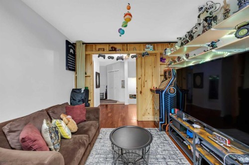 60 Tuscarora Way Nw, Calgary, AB - Indoor
