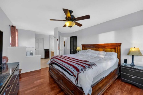 60 Tuscarora Way Nw, Calgary, AB - Indoor Photo Showing Bedroom