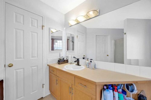 60 Tuscarora Way Nw, Calgary, AB - Indoor