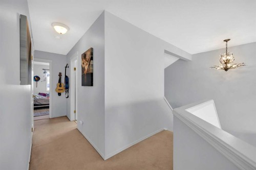 60 Tuscarora Way Nw, Calgary, AB - Indoor Photo Showing Other Room