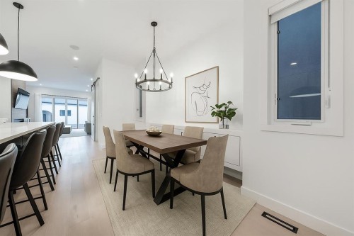 2024 50 Avenue Sw, Calgary, AB - Indoor Photo Showing Dining Room