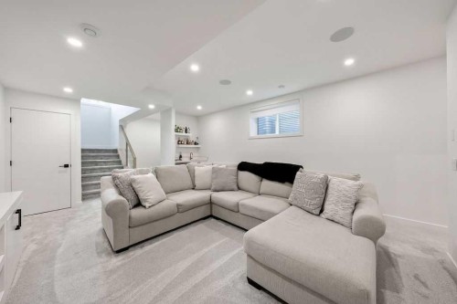 2024 50 Avenue Sw, Calgary, AB - Indoor