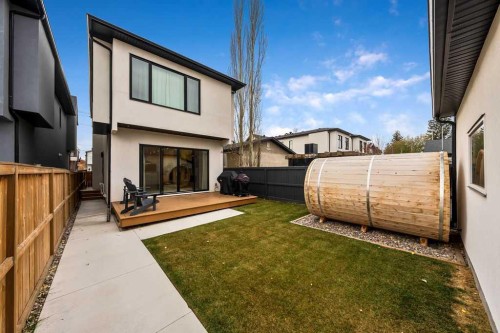 2024 50 Avenue Sw, Calgary, AB - Outdoor With Exterior