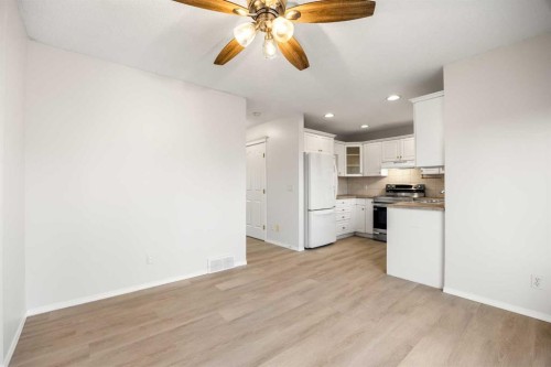 13 Coville Gardens Ne, Calgary, AB - Indoor Photo Showing Kitchen