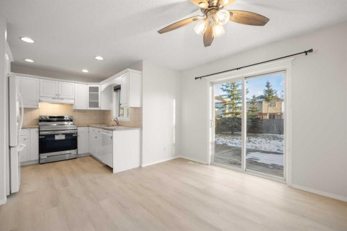 13 Coville Gardens Ne, Calgary, AB - Indoor Photo Showing Kitchen