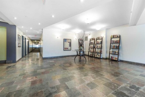 2305-5605 Henwood Street Sw, Calgary, AB - Indoor Photo Showing Other Room