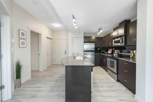 2305-5605 Henwood Street Sw, Calgary, AB - Indoor Photo Showing Kitchen