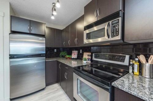 2305-5605 Henwood Street Sw, Calgary, AB - Indoor Photo Showing Kitchen
