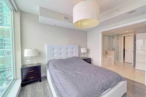 1903-519 Riverfront Avenue Se, Calgary, AB - Indoor Photo Showing Bedroom