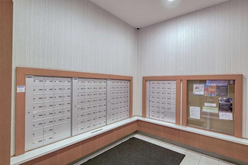 1903-519 Riverfront Avenue Se, Calgary, AB - Indoor Photo Showing Other Room