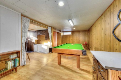 104 Dalgleish Bay Nw, Calgary, AB - Indoor Photo Showing Other Room