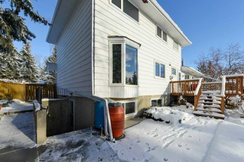 104 Dalgleish Bay Nw, Calgary, AB - Outdoor With Exterior