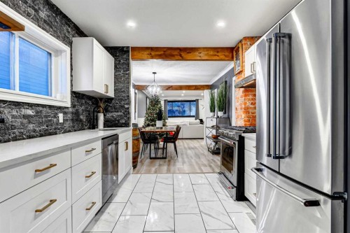 3508 21 Street Sw, Calgary, AB - Indoor Photo Showing Kitchen