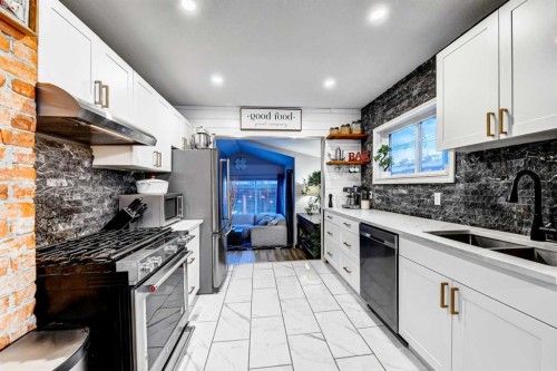 3508 21 Street Sw, Calgary, AB - Indoor Photo Showing Kitchen With Double Sink