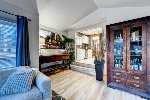 3508 21 Street Sw, Calgary, AB - Indoor