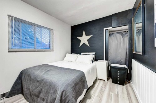 3508 21 Street Sw, Calgary, AB - Indoor Photo Showing Bedroom