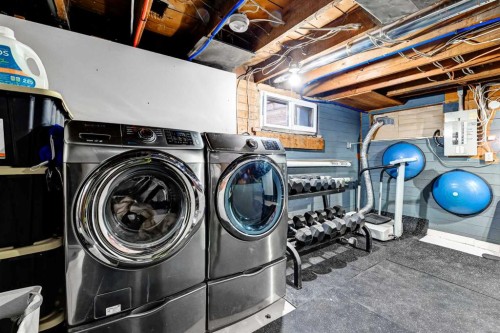 3508 21 Street Sw, Calgary, AB - Indoor Photo Showing Laundry Room