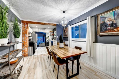 3508 21 Street Sw, Calgary, AB - Indoor Photo Showing Other Room
