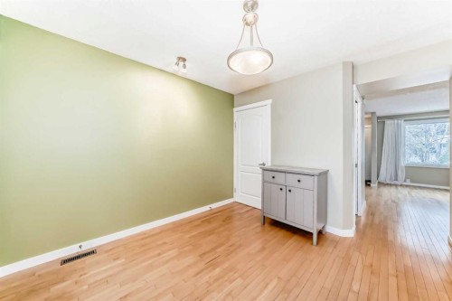 28-800 Bowcroft Place, Cochrane, AB - Indoor Photo Showing Other Room