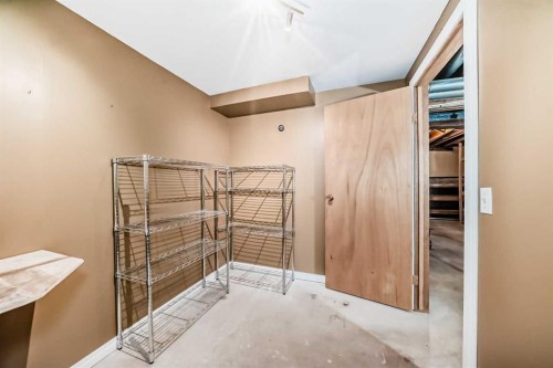 28-800 Bowcroft Place, Cochrane, AB - Indoor