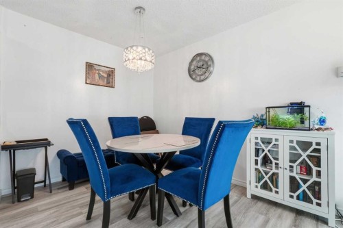 492-8948 Elbow Drive Sw, Calgary, AB - Indoor Photo Showing Dining Room