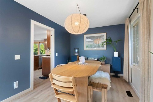 9308 26 Street Sw, Calgary, AB - Indoor Photo Showing Dining Room
