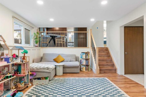 9308 26 Street Sw, Calgary, AB - Indoor