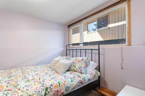 9308 26 Street Sw, Calgary, AB - Indoor Photo Showing Bedroom