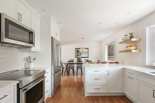 1571 Windsor Street Nw, Calgary, AB - Indoor Photo Showing Kitchen With Upgraded Kitchen