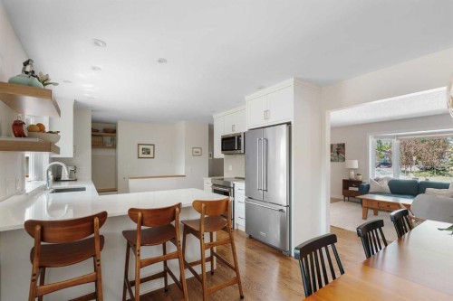 1571 Windsor Street Nw, Calgary, AB - Indoor