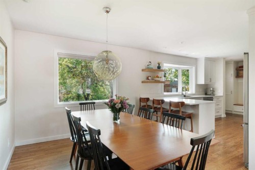 1571 Windsor Street Nw, Calgary, AB - Indoor Photo Showing Dining Room