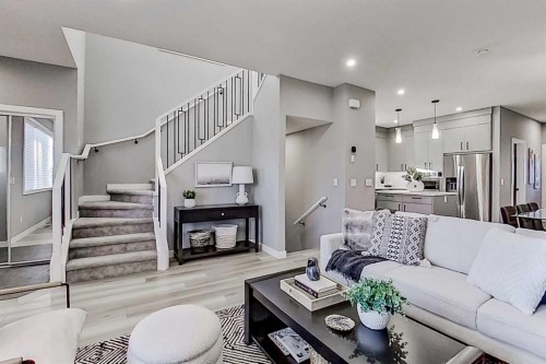 957 West Lakeview Drive, Chestermere, AB - Indoor Photo Showing Living Room