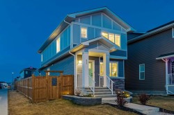 957 West Lakeview Drive  Chestermere, AB T1X 2N3