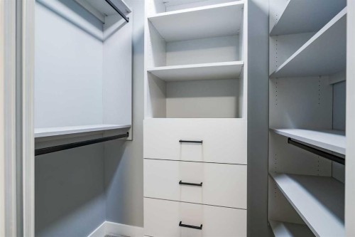 957 West Lakeview Drive, Chestermere, AB - Indoor Photo Showing Other Room