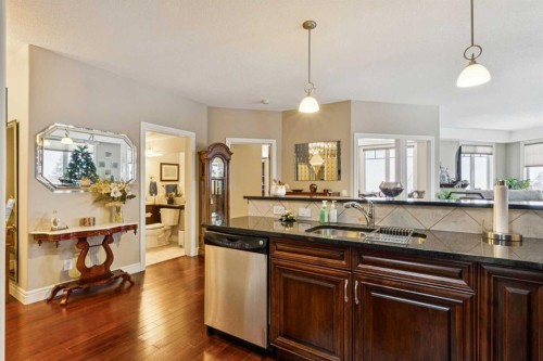 2308-2330 Fish Creek Boulevard Sw, Calgary, AB - Indoor Photo Showing Kitchen With Upgraded Kitchen