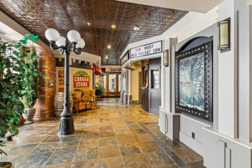 2308-2330 Fish Creek Boulevard Sw, Calgary, AB - Indoor Photo Showing Other Room