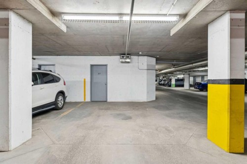 2308-2330 Fish Creek Boulevard Sw, Calgary, AB - Indoor Photo Showing Garage