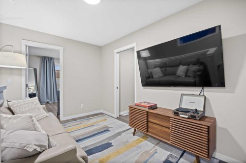 80 Wolf Gate, Okotoks, AB 