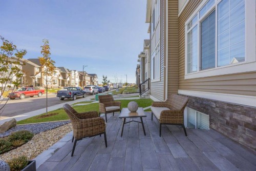 80 Wolf Gate, Okotoks, AB 