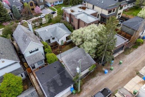 2006 30 Avenue Sw, Calgary, AB - Outdoor